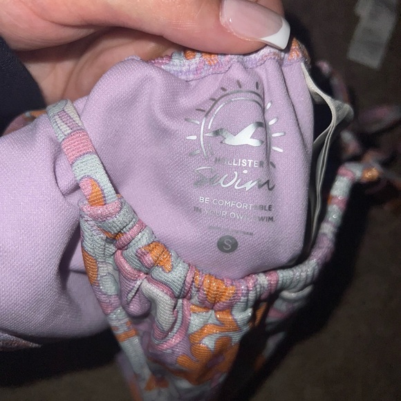 Hollister Swim bottoms - Picture 2 of 2